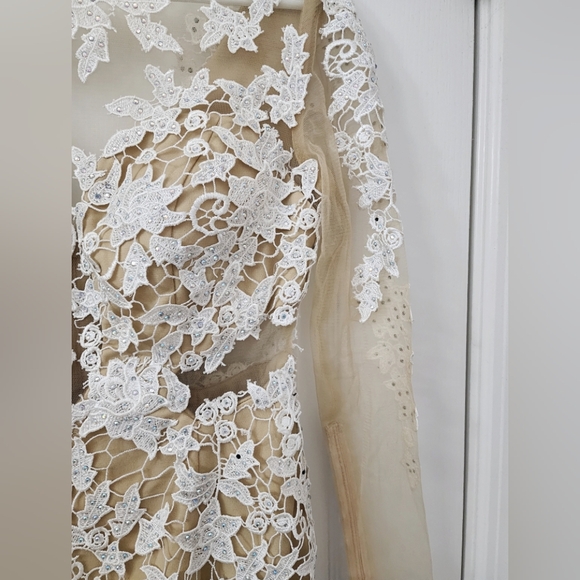 Mac Duggal elegant sheer sequined embellished mini dress - Picture 3 of 5